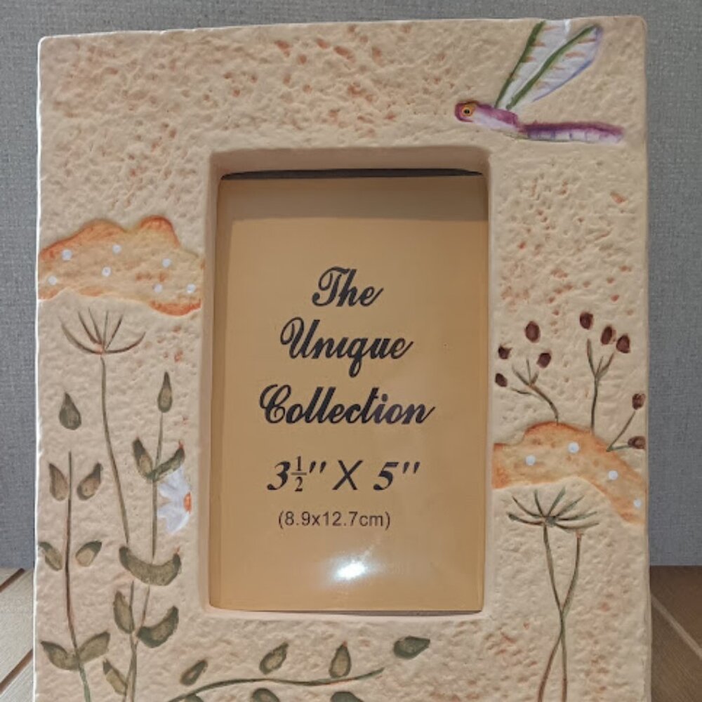 The Unique Collection Photo Frame Hand-Made Ceramic Beige Raised Dragon Fly
